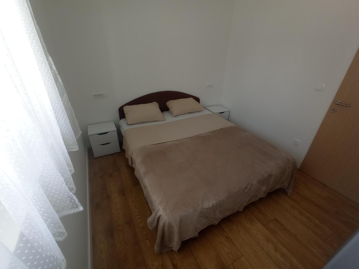 Apartment Punda Kastela Bagian luar foto