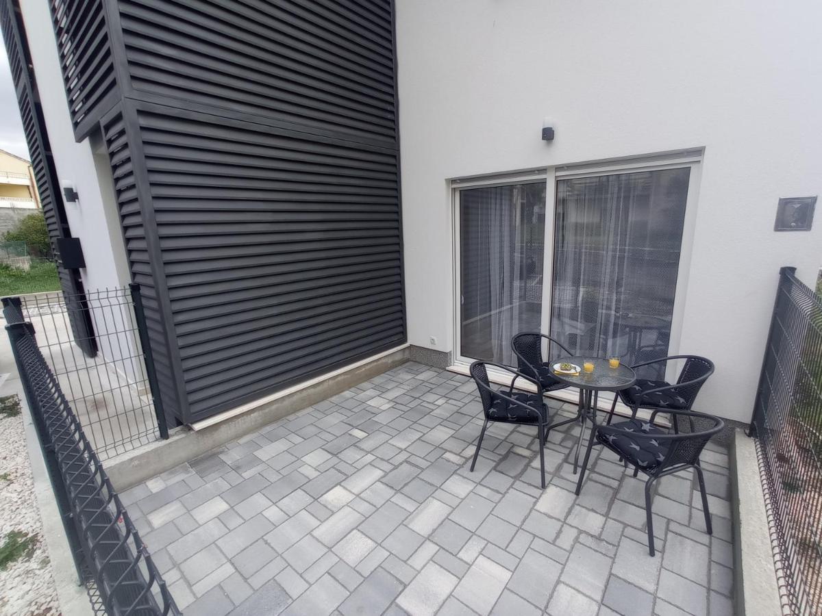 Apartment Punda Kastela Bagian luar foto